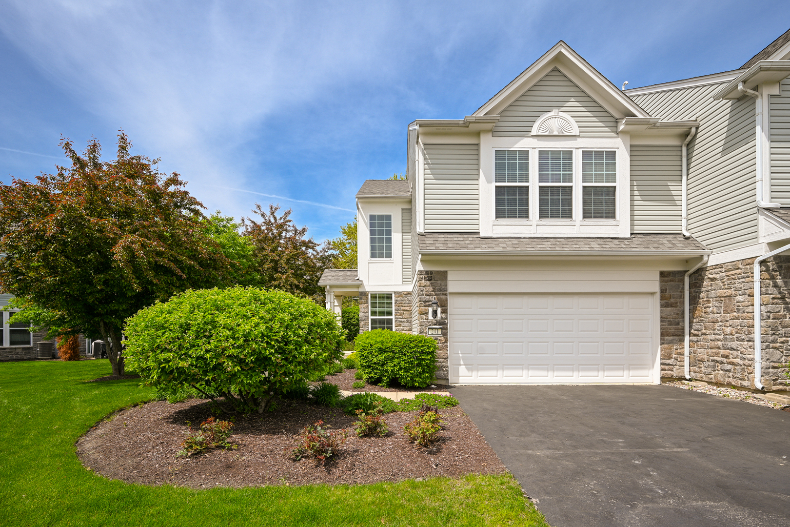 241 Devoe Drive, Oswego, IL 60543