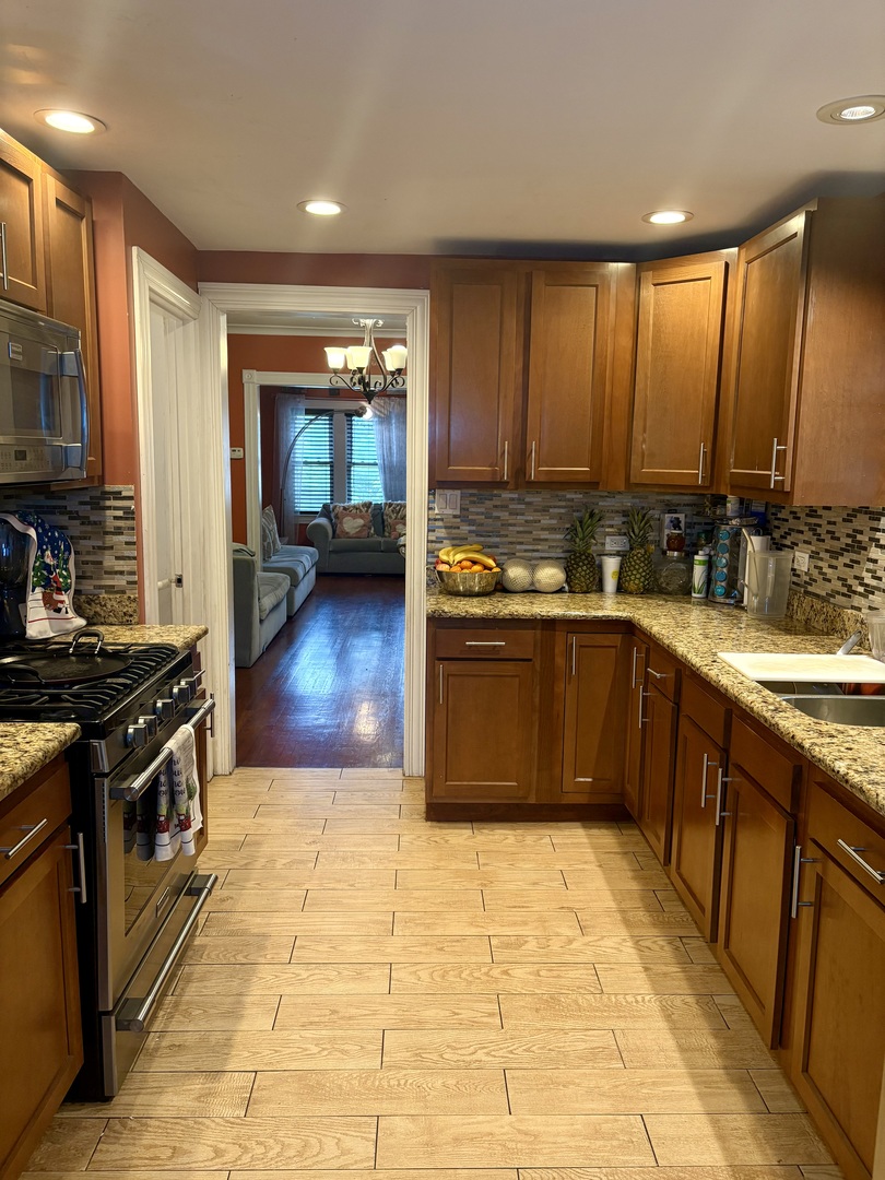 2628 East Avenue, Berwyn, IL 60402