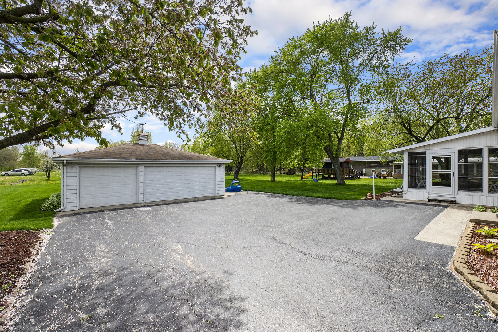 2137 Glenwood Lansing Road, Lynwood, IL 60411