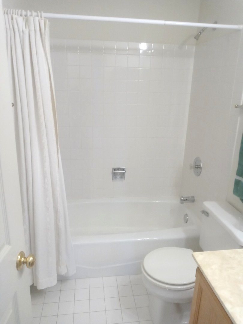 5434 Ashbrook Place #5434, Downers Grove, IL 60515