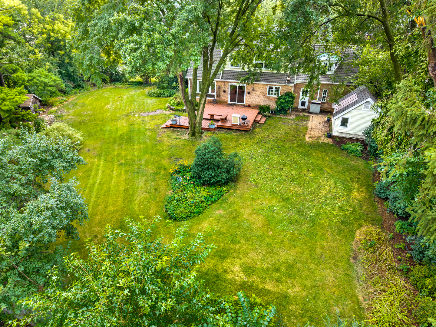 1828 E Lincoln Avenue, Des Plaines, IL 60018