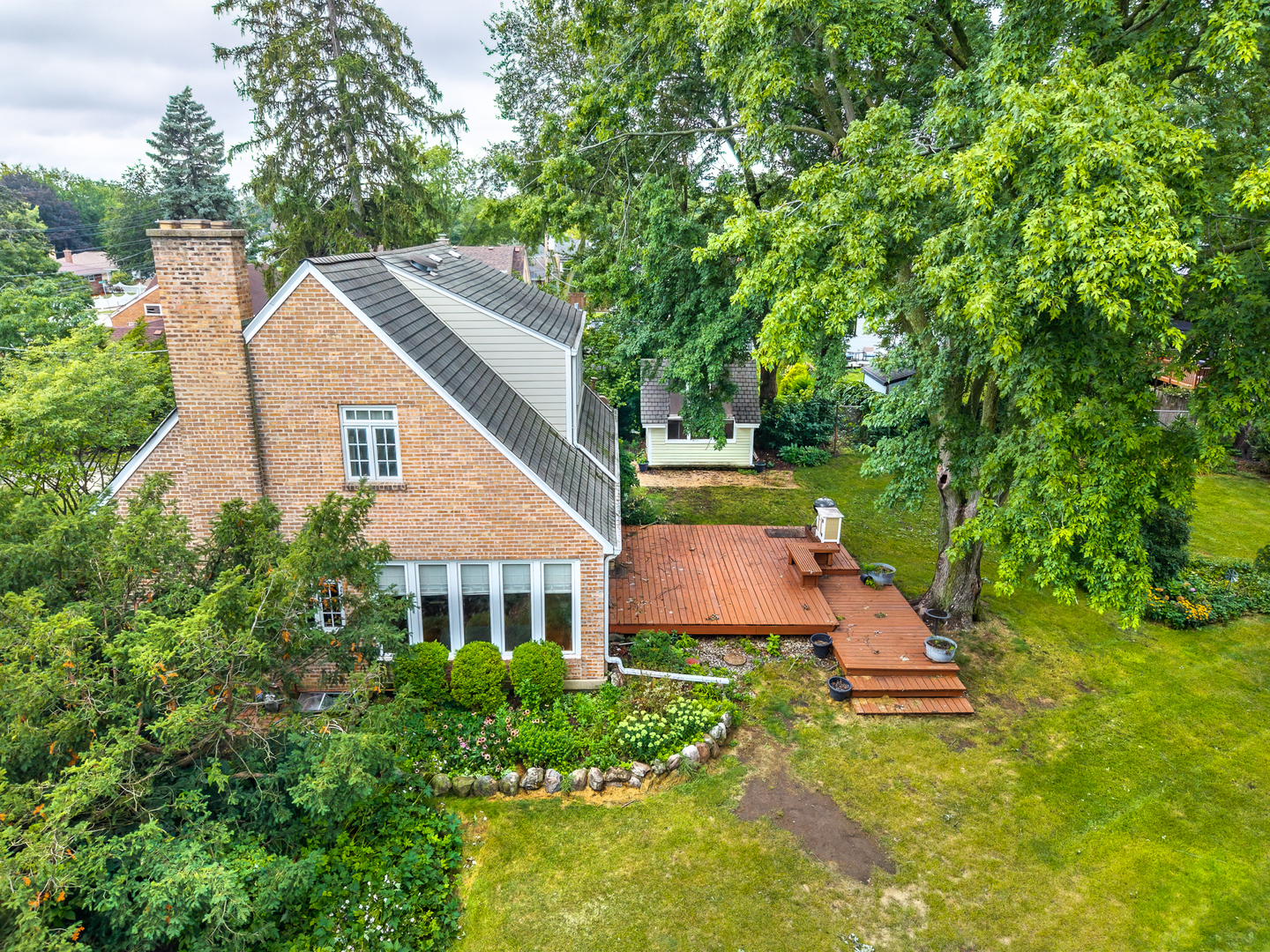 1828 E Lincoln Avenue, Des Plaines, IL 60018