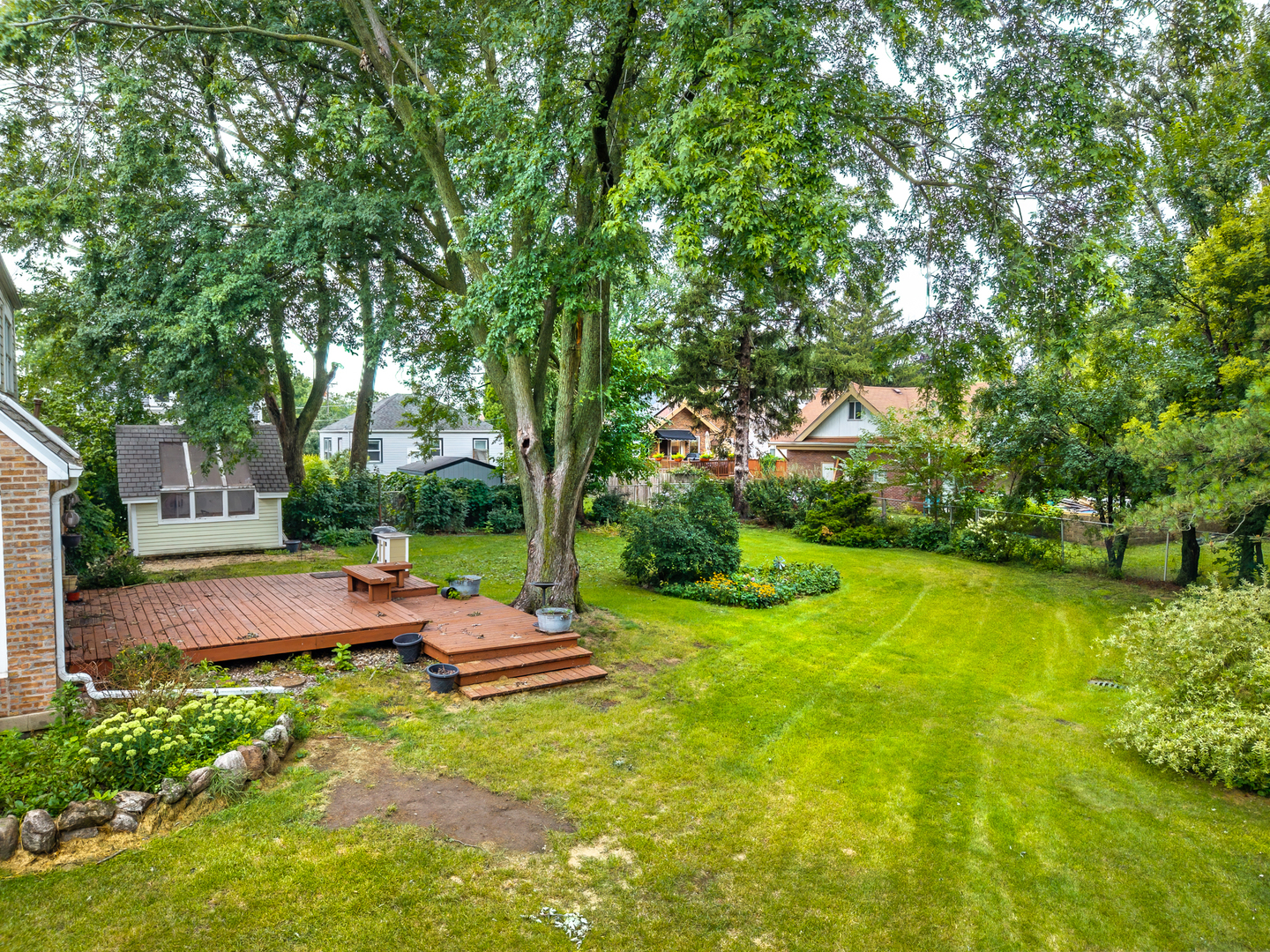 1828 E Lincoln Avenue, Des Plaines, IL 60018