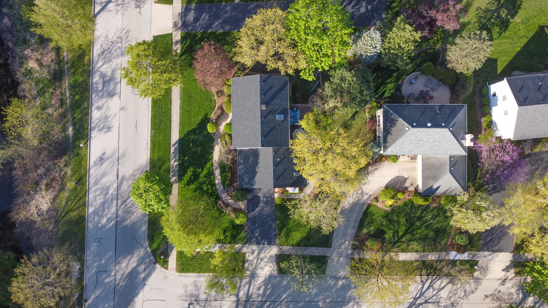 1081 Barneswood Drive, Downers Grove, IL 60515
