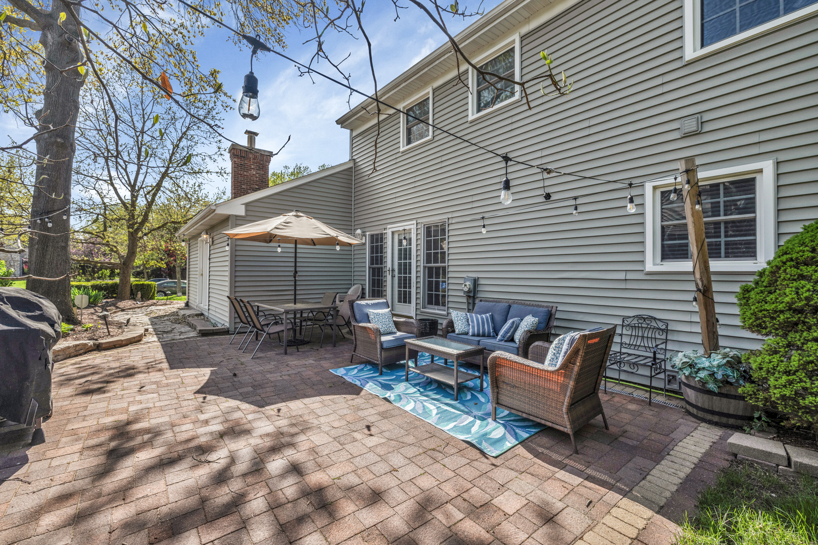 1081 Barneswood Drive, Downers Grove, IL 60515