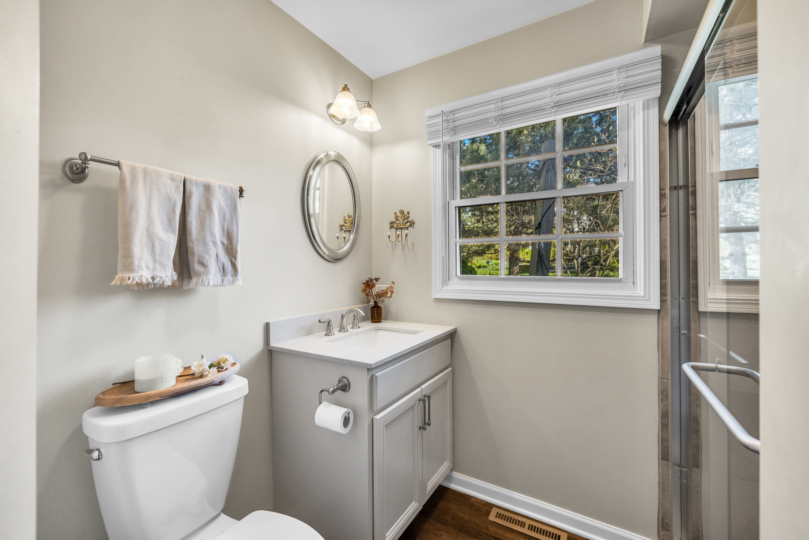1081 Barneswood Drive, Downers Grove, IL 60515