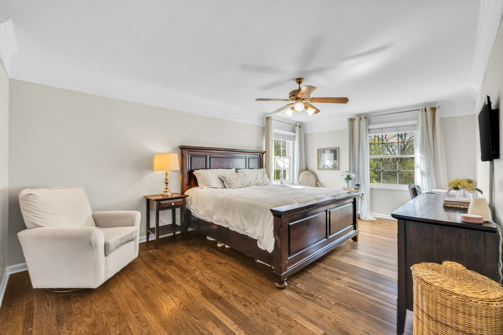 1081 Barneswood Drive, Downers Grove, IL 60515