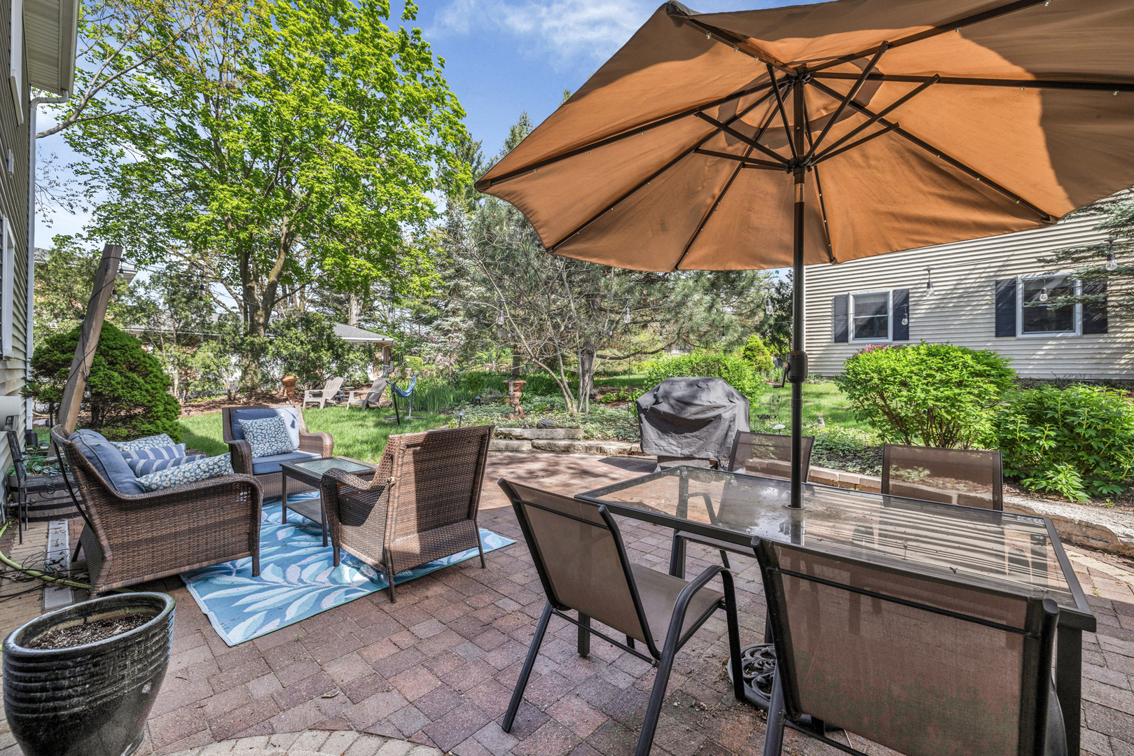 1081 Barneswood Drive, Downers Grove, IL 60515