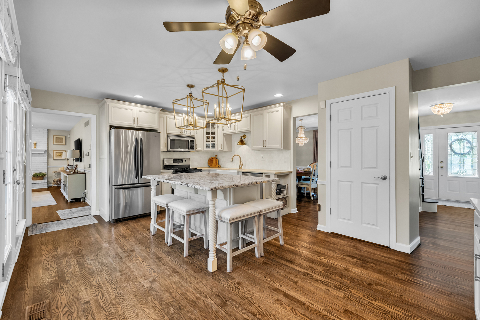 1081 Barneswood Drive, Downers Grove, IL 60515