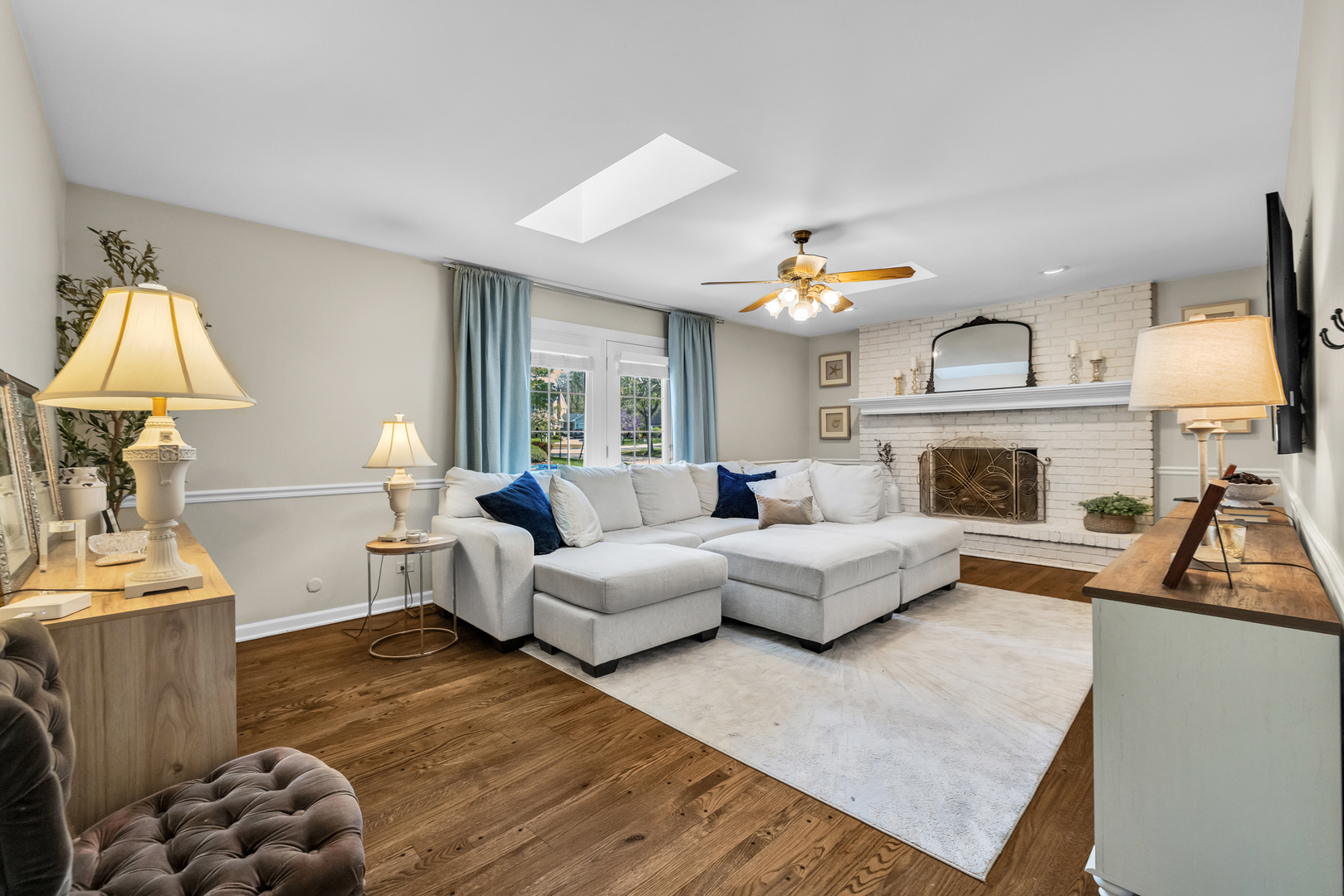 1081 Barneswood Drive, Downers Grove, IL 60515