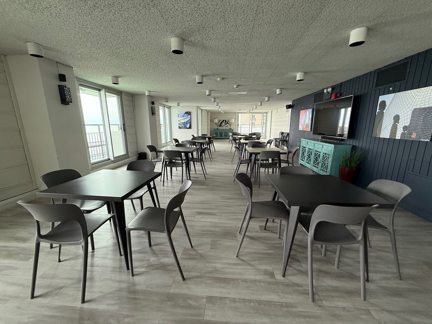 6033 N Sheridan Road #12B, Chicago, IL 60660