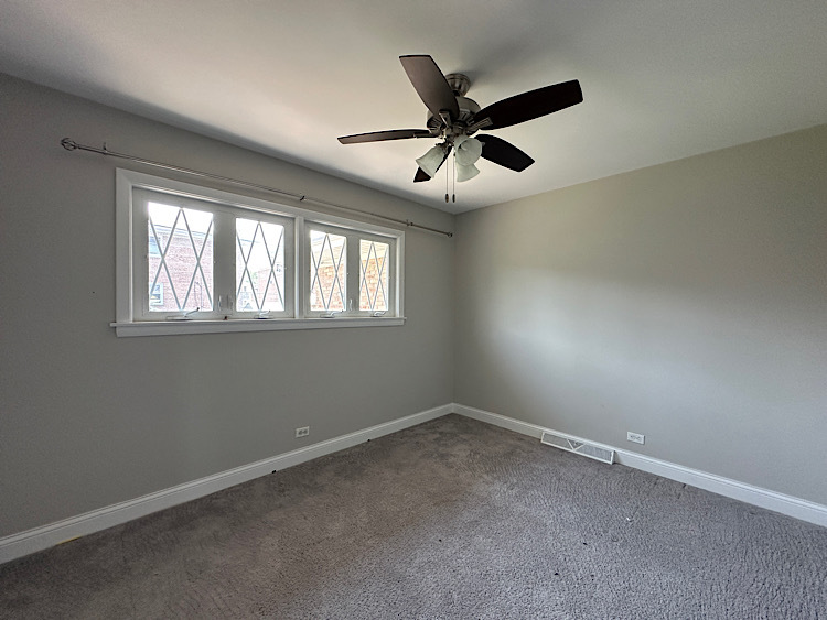 8517 W Carmen Avenue, Chicago, IL 60656