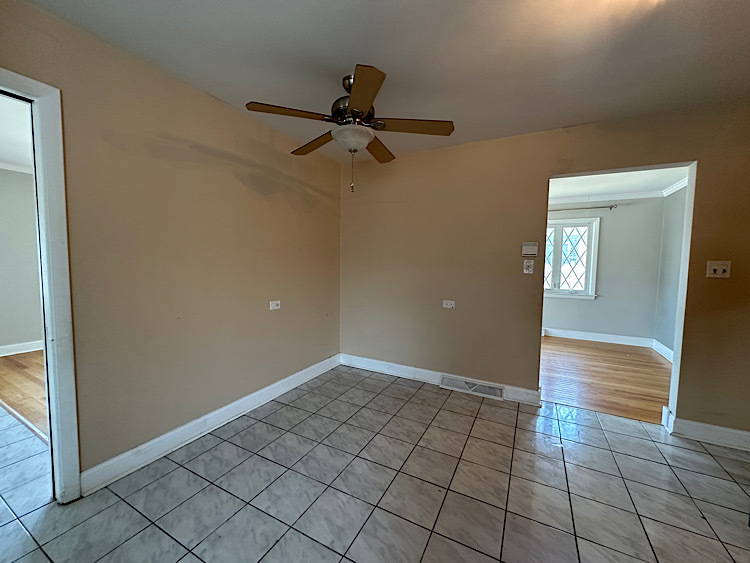 8517 W Carmen Avenue, Chicago, IL 60656