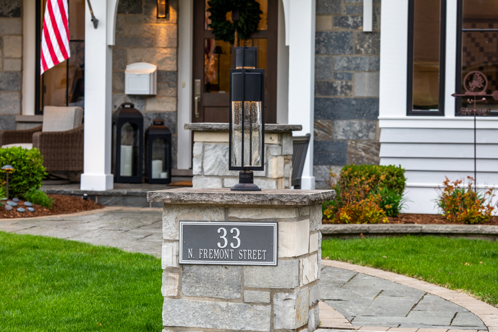 33 N Fremont Street, Naperville, IL 60540