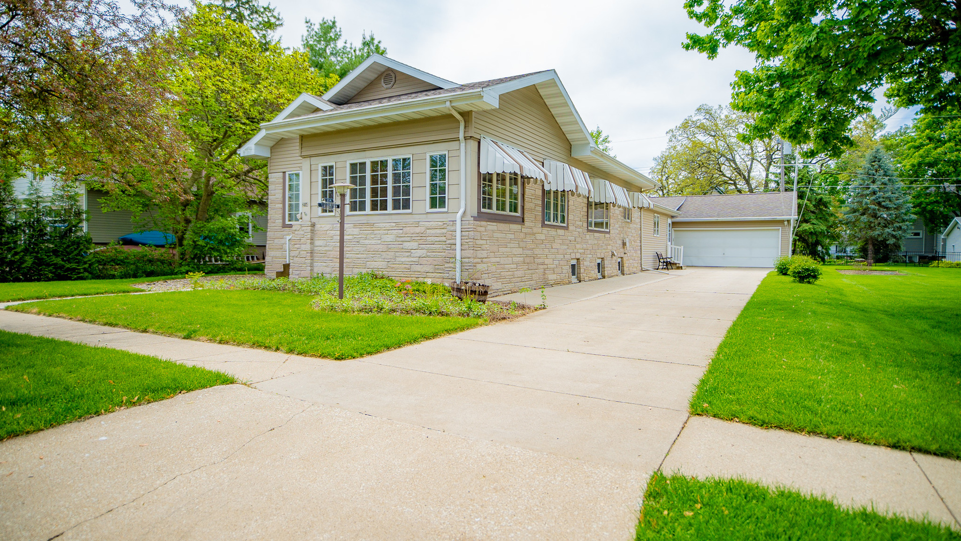 214 W Watson Street, Forrest, IL 61741