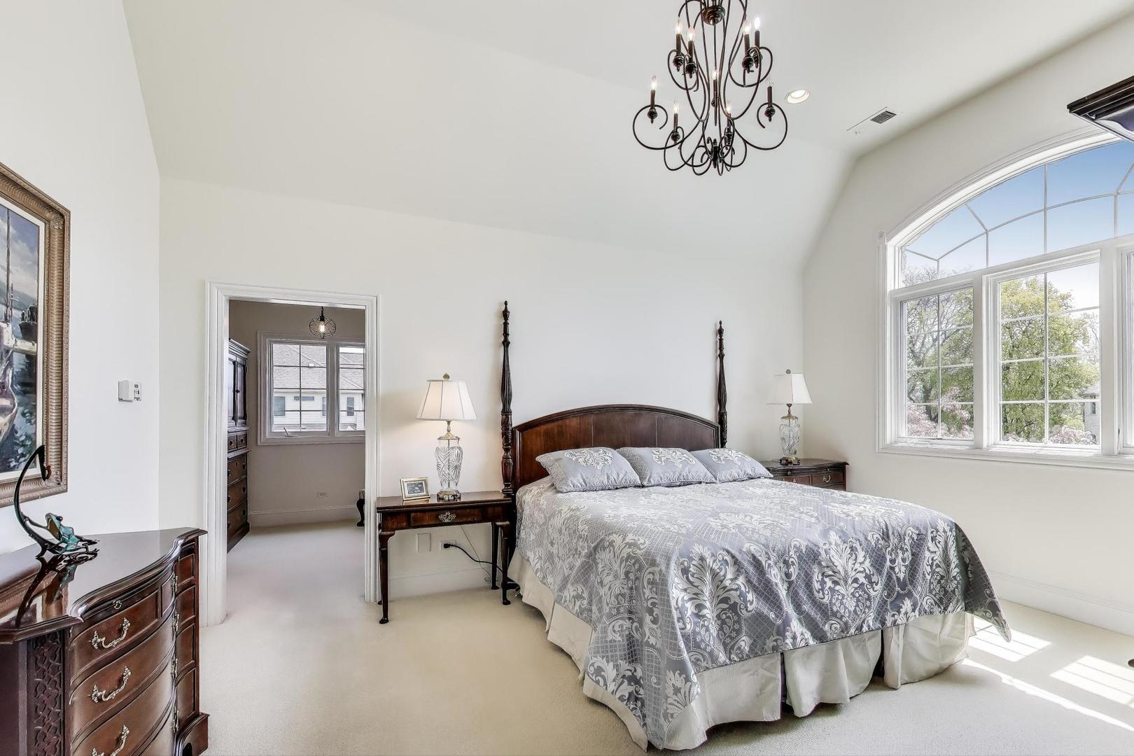 511 W 56TH Street, Hinsdale, IL 60521