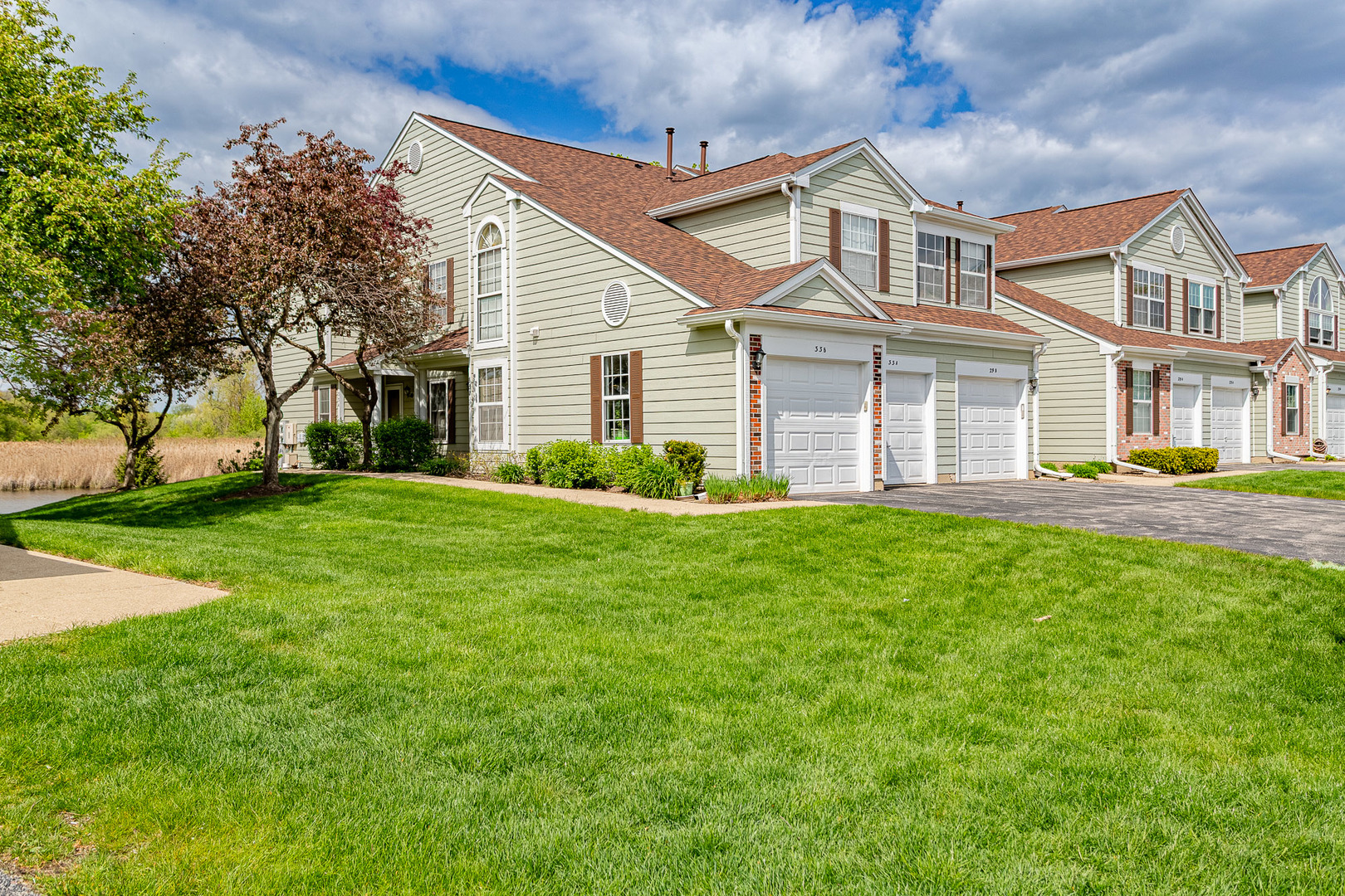 33 Hoover Court #A, Streamwood, IL 60107