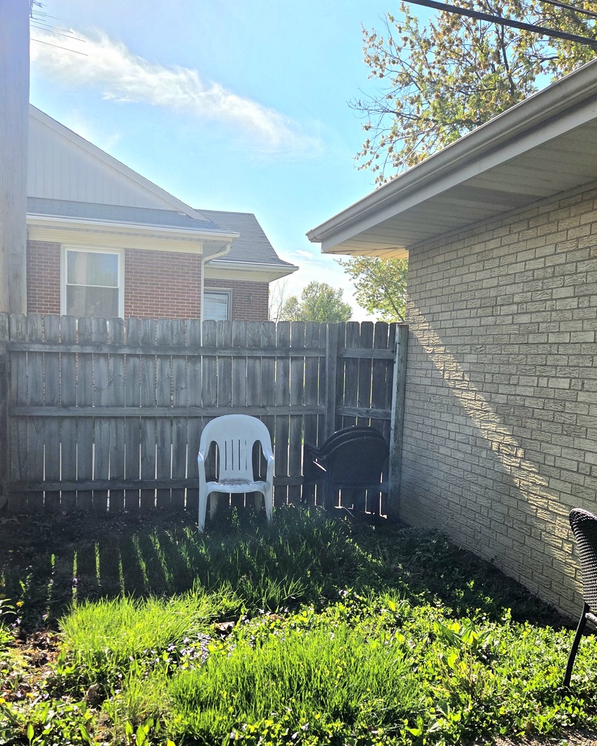1434 BALMORAL Avenue, Westchester, IL 60154