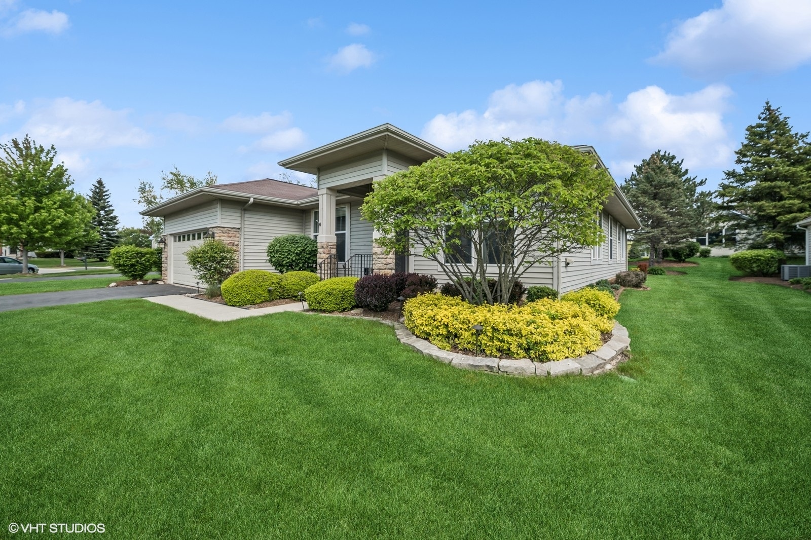 12984 Stone Creek Court, Huntley, IL 60142