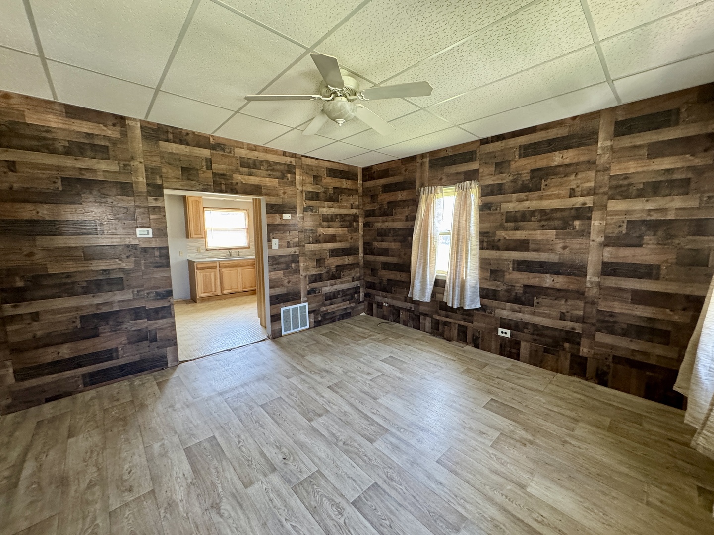 221 E 1st Street, Spring Valley, IL 61362