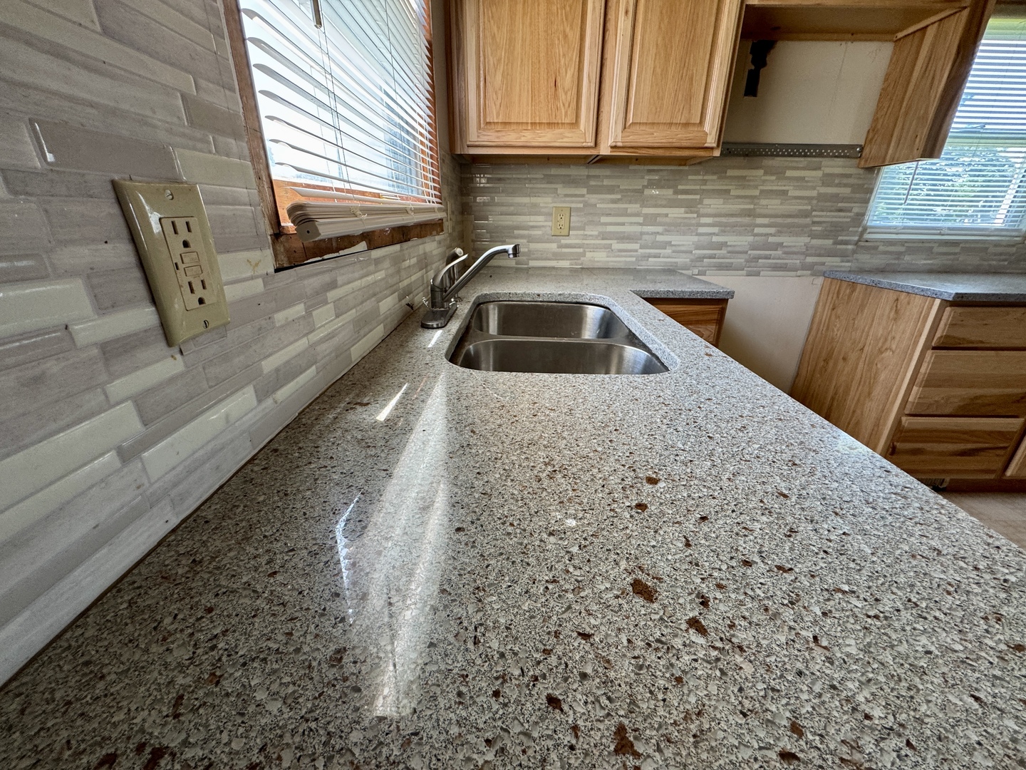 221 E 1st Street, Spring Valley, IL 61362