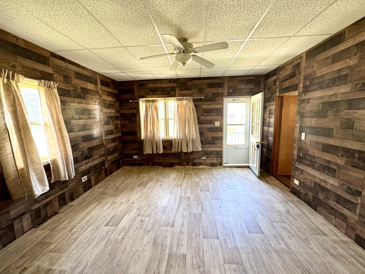 221 E 1st Street, Spring Valley, IL 61362
