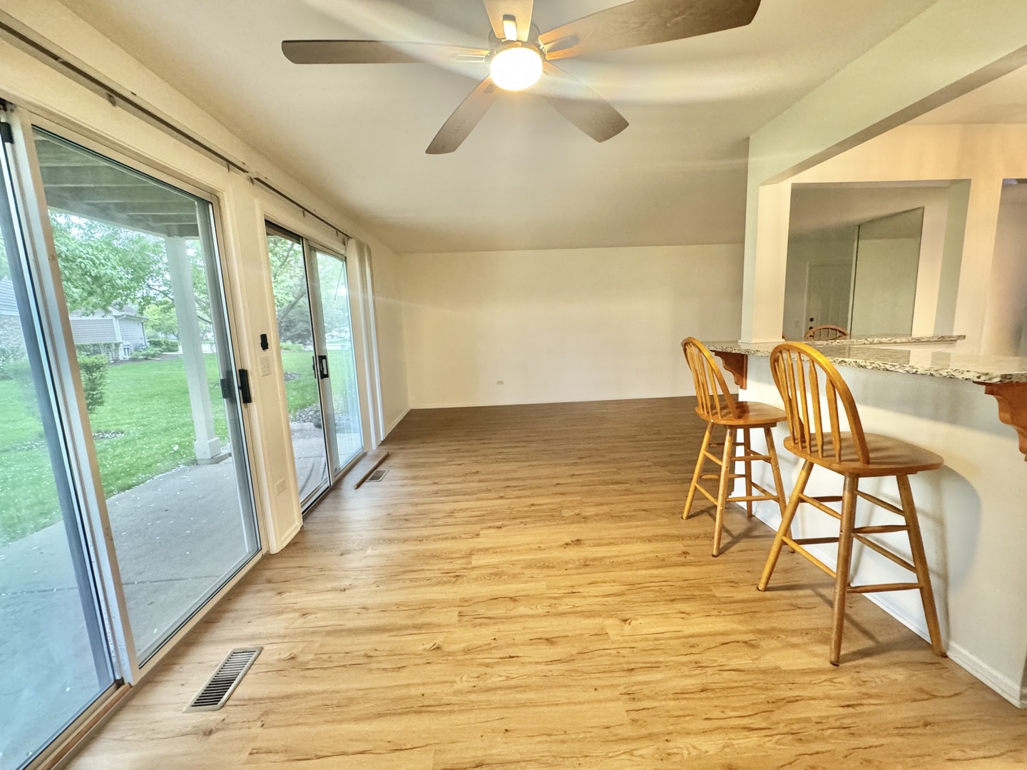21 Ashburn Court #AV1, Schaumburg, IL 60193
