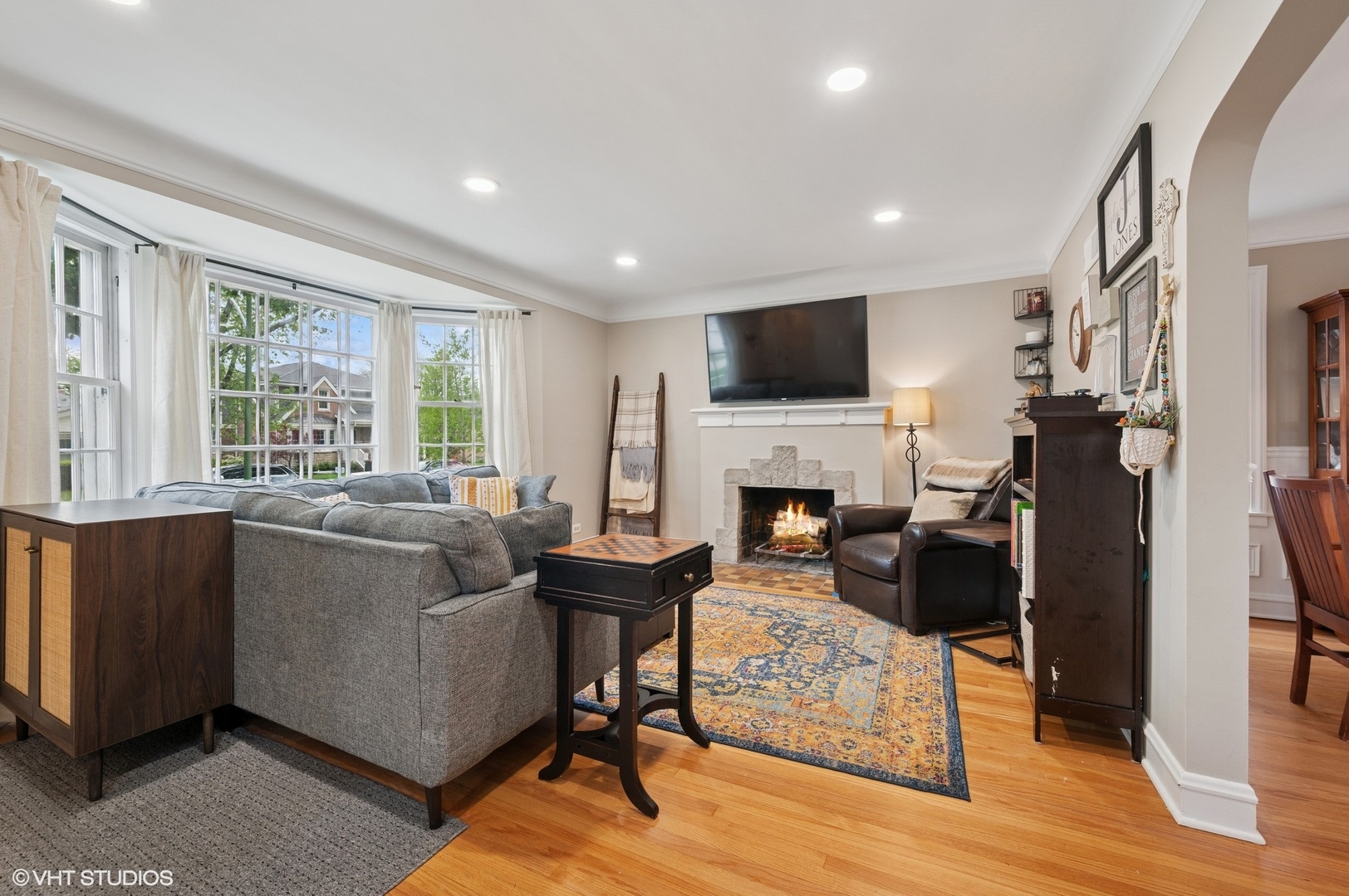 6134 N Tripp Avenue, Chicago, IL 60646