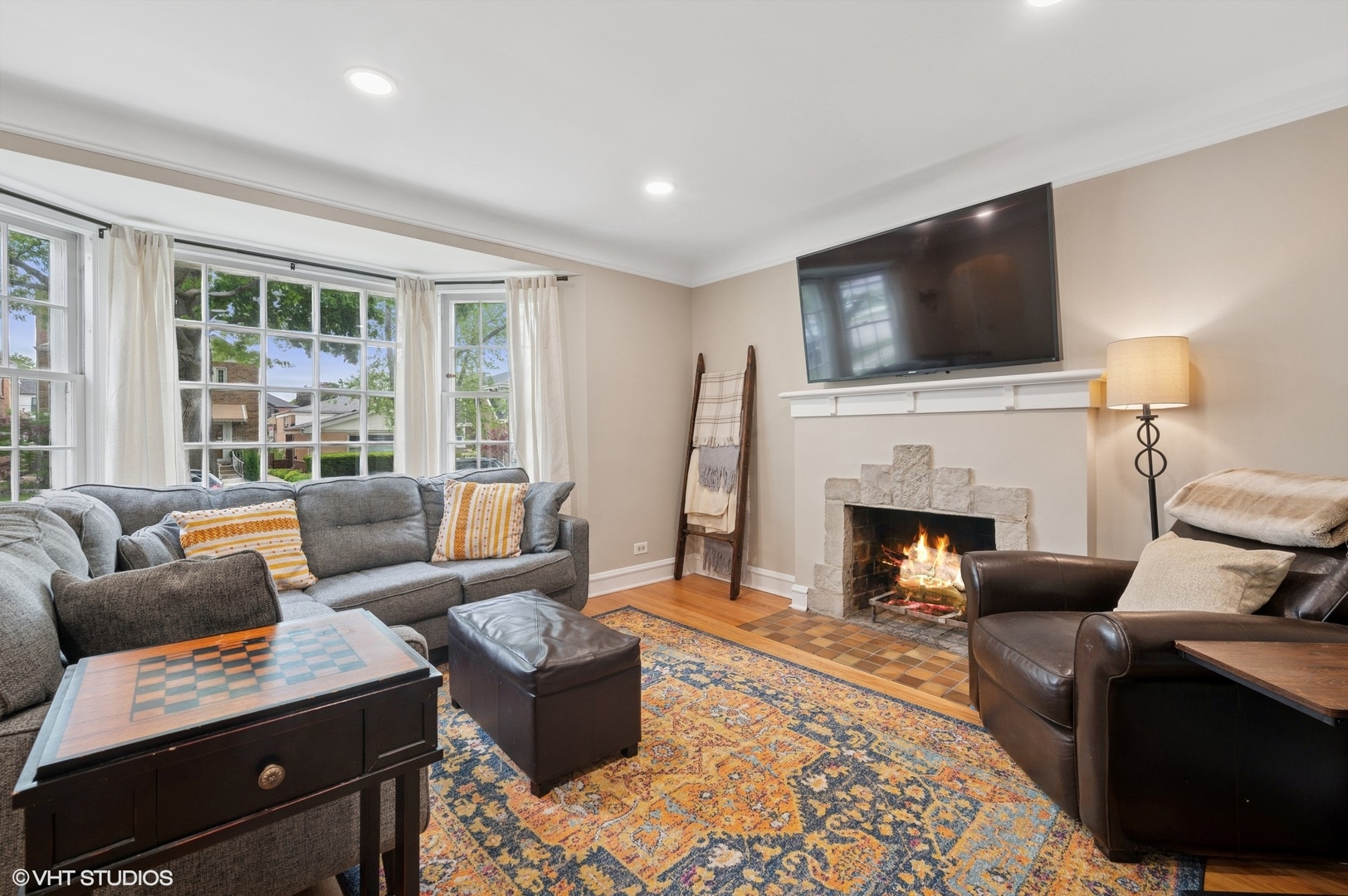6134 N Tripp Avenue, Chicago, IL 60646