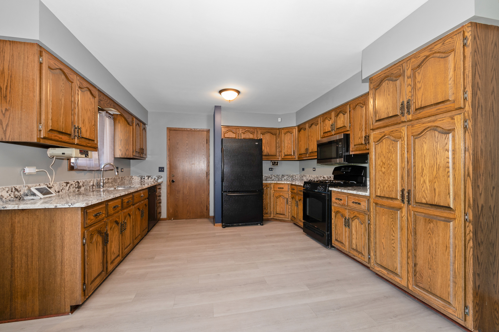 91 Mckinley Avenue, Steger, IL 60475