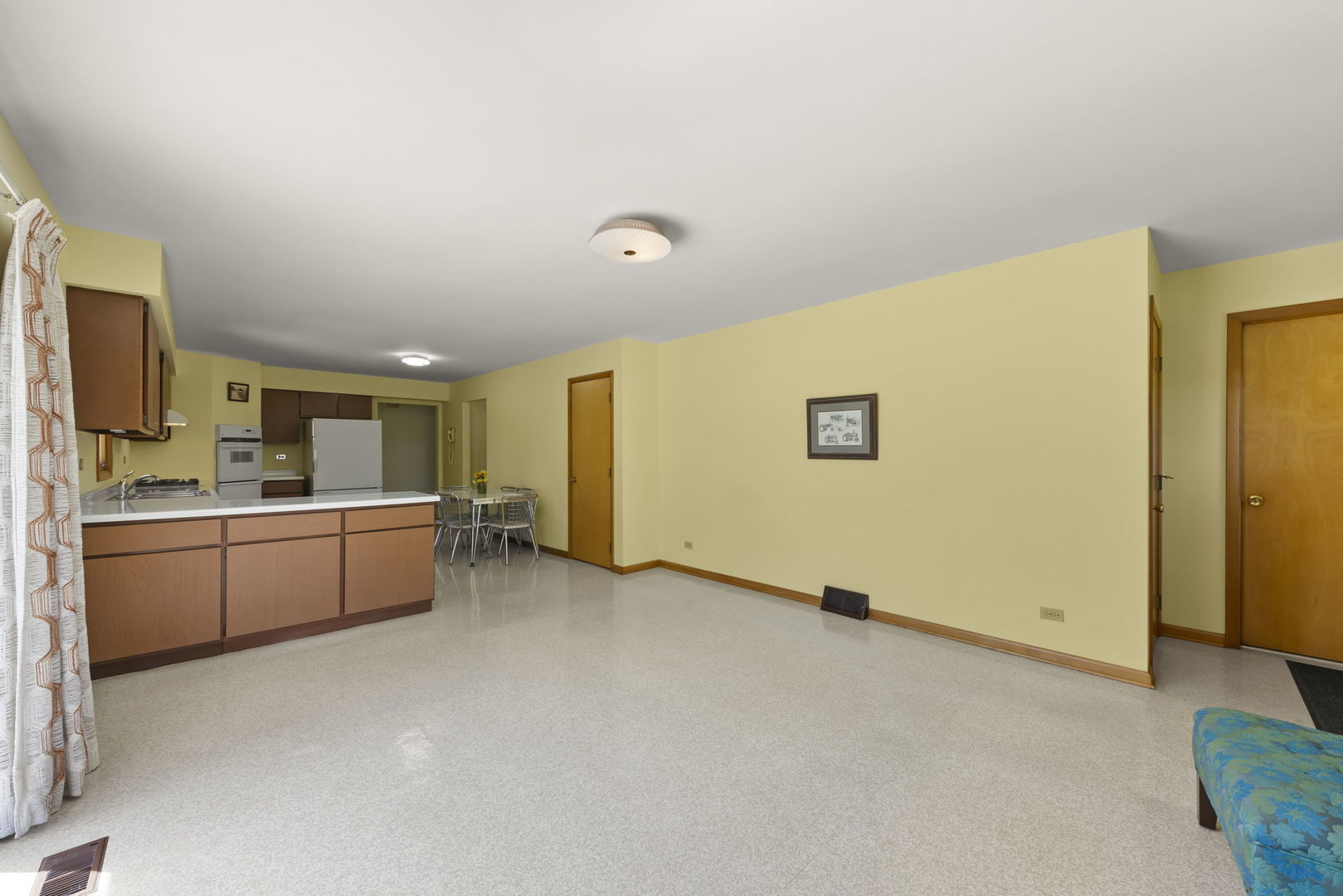 5609 Lee Avenue, Downers Grove, IL 60516