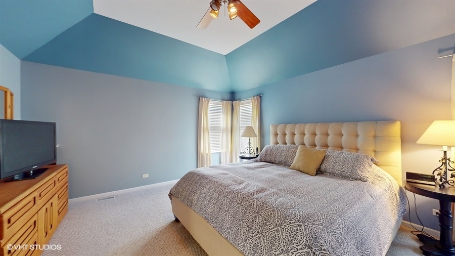 528 Terrace Lane, South Elgin, IL 60177