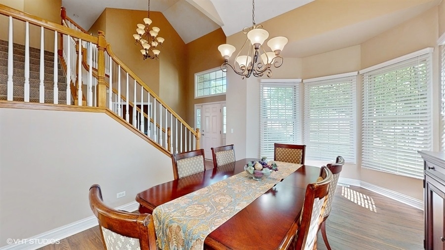 528 Terrace Lane, South Elgin, IL 60177
