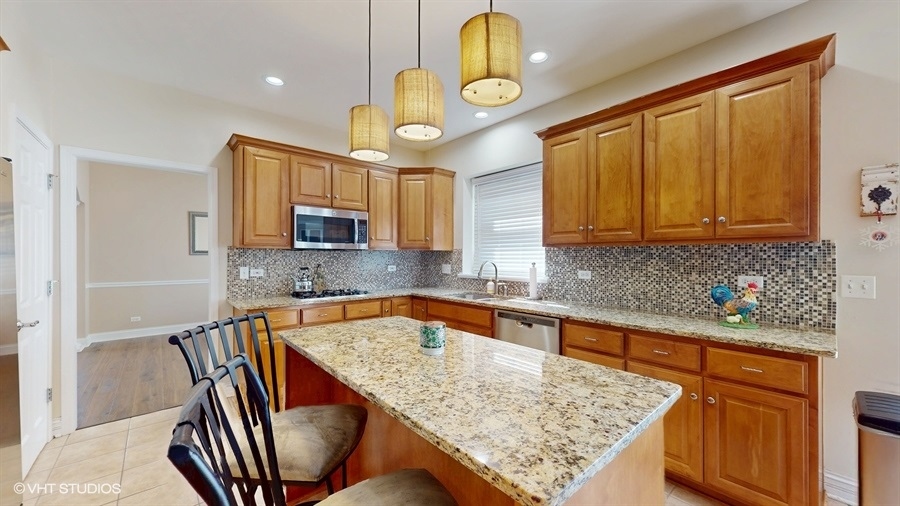 528 Terrace Lane, South Elgin, IL 60177