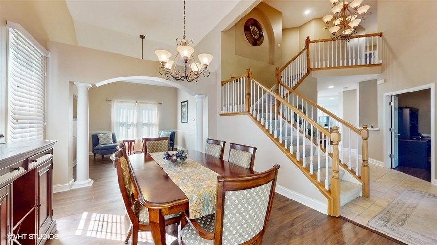 528 Terrace Lane, South Elgin, IL 60177
