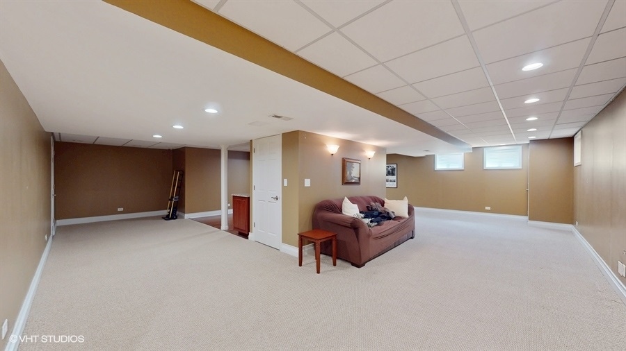 528 Terrace Lane, South Elgin, IL 60177