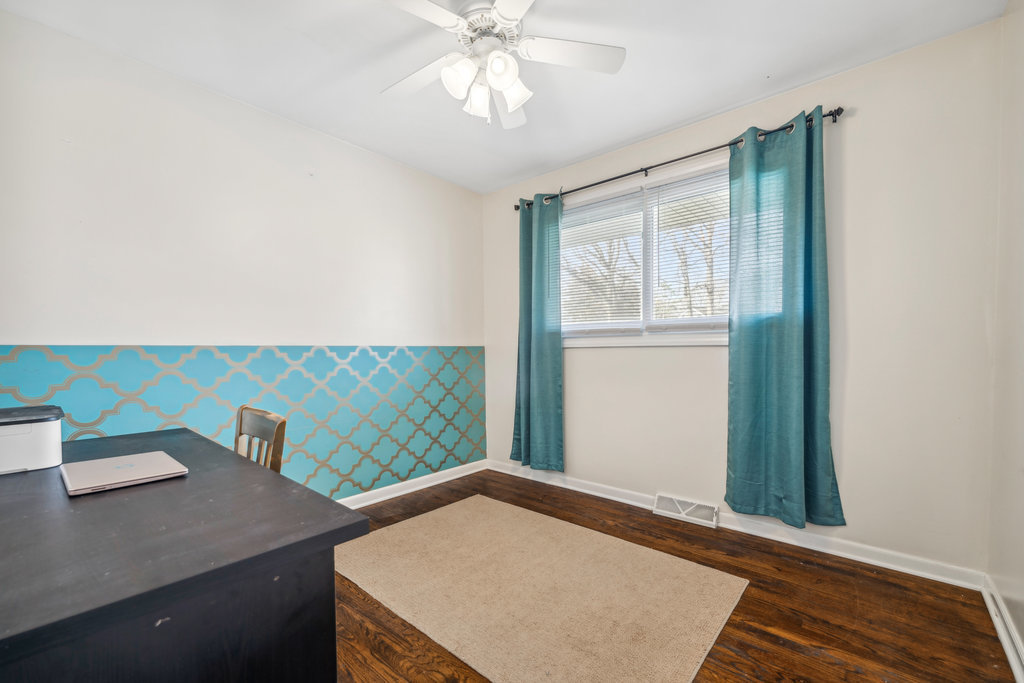 507 BIRCH Drive, Wheaton, IL 60187
