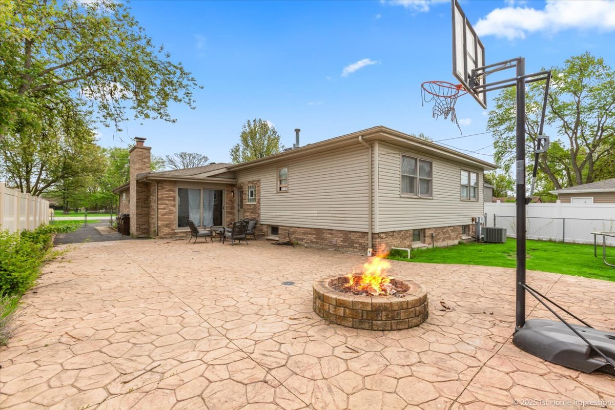 17800 Ridgeland Avenue, Tinley Park, IL 60477