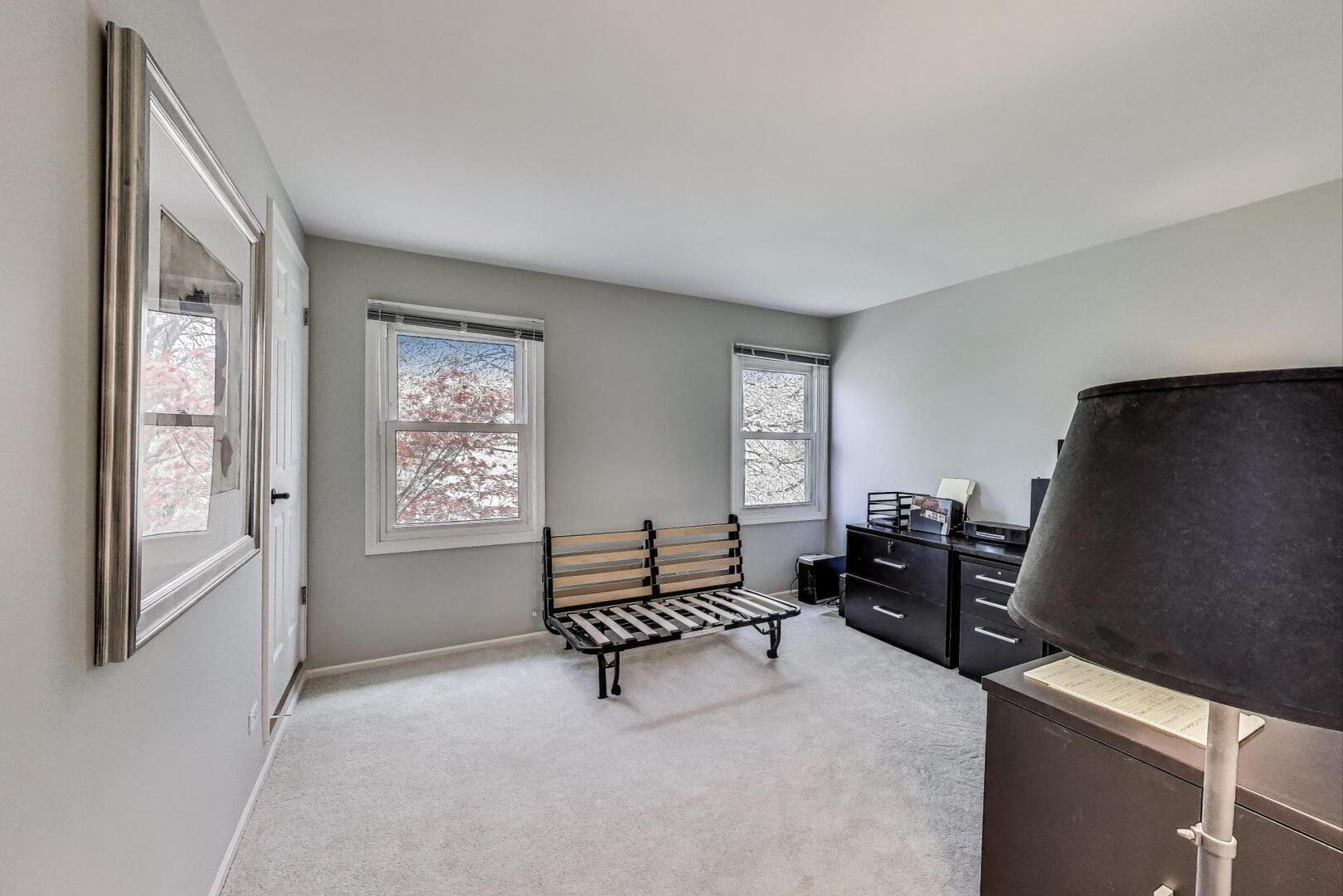 962 Thompson Boulevard, Buffalo Grove, IL 60089