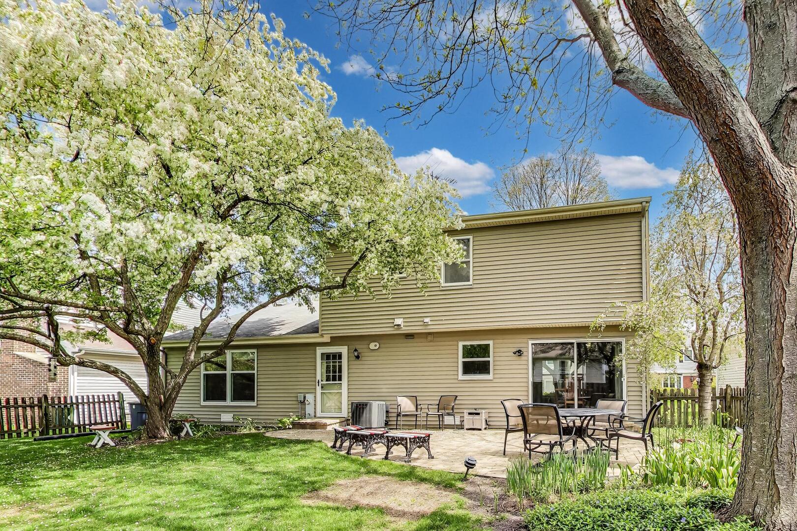 962 Thompson Boulevard, Buffalo Grove, IL 60089
