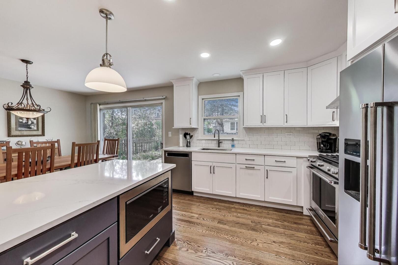962 Thompson Boulevard, Buffalo Grove, IL 60089