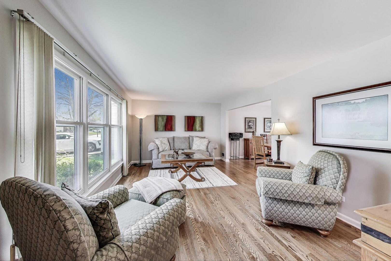 962 Thompson Boulevard, Buffalo Grove, IL 60089