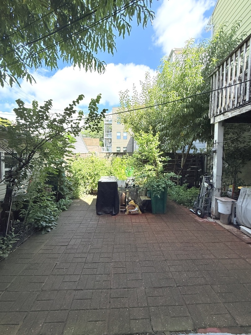 2662 N Ashland Avenue, Chicago, IL 60614