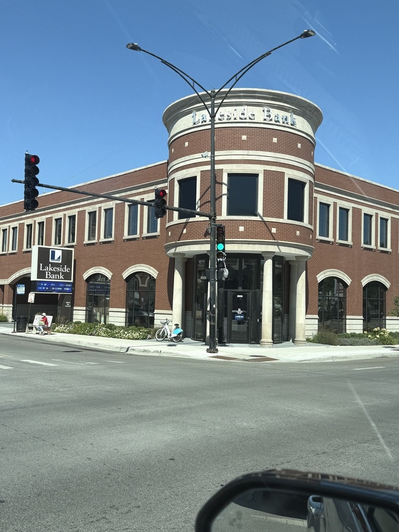 2662 N Ashland Avenue, Chicago, IL 60614