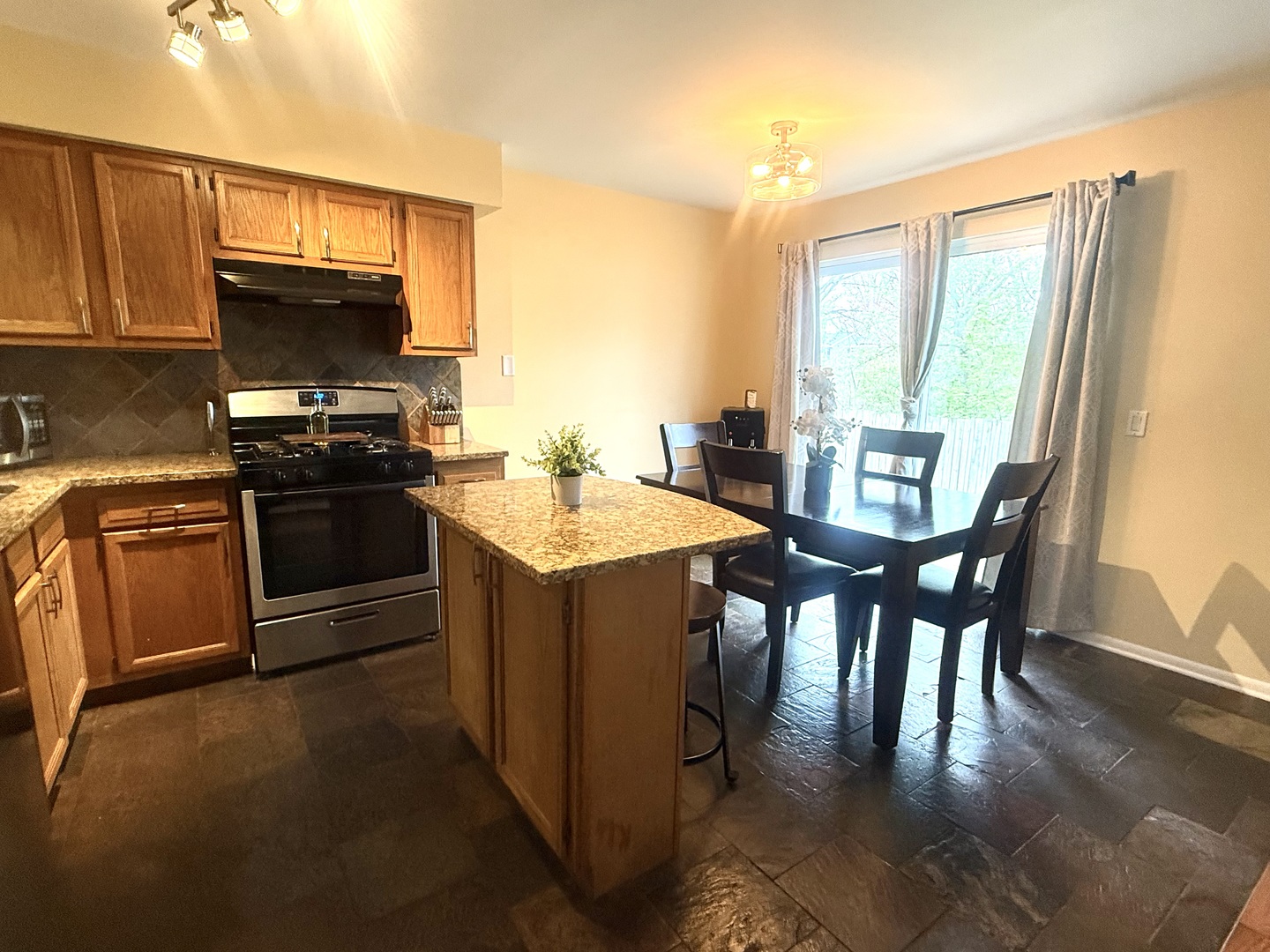 26296 N Green Street #5C, Mundelein, IL 60060