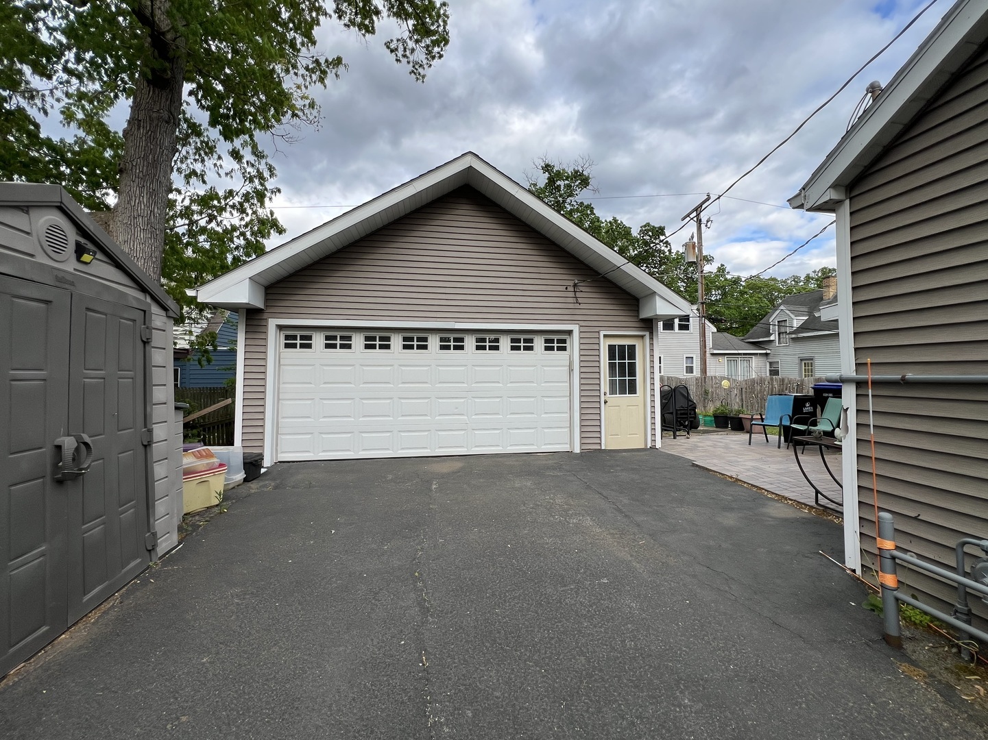 2912 Magellan Drive, McHenry, IL 60051