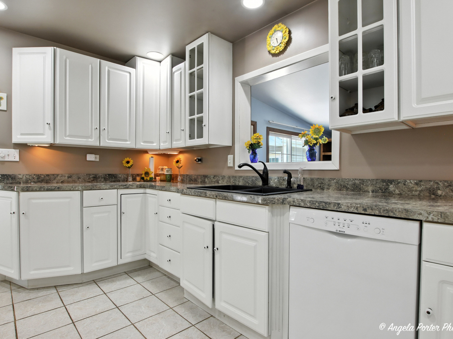 2912 Magellan Drive, McHenry, IL 60051