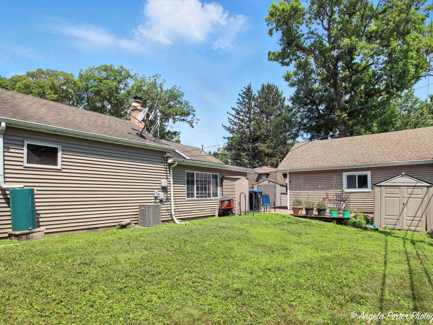 2912 Magellan Drive, McHenry, IL 60051
