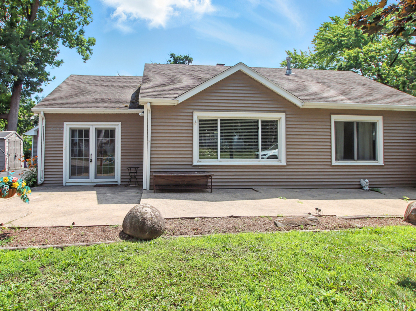 2912 Magellan Drive, McHenry, IL 60051