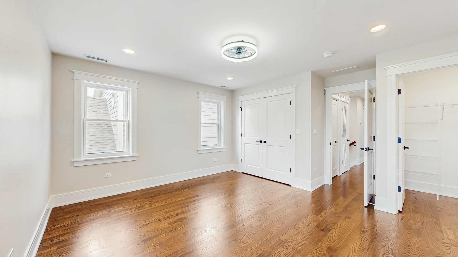 5524 W BYRON Street, Chicago, IL 60641